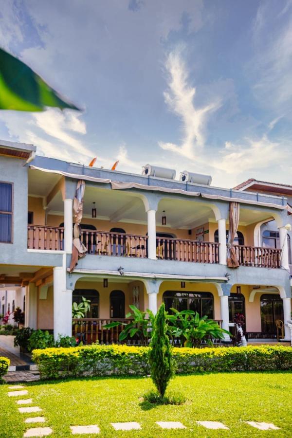 เอซรา บูทิก โฮเต็ล Hotel คิกาลี ภายนอก รูปภาพ